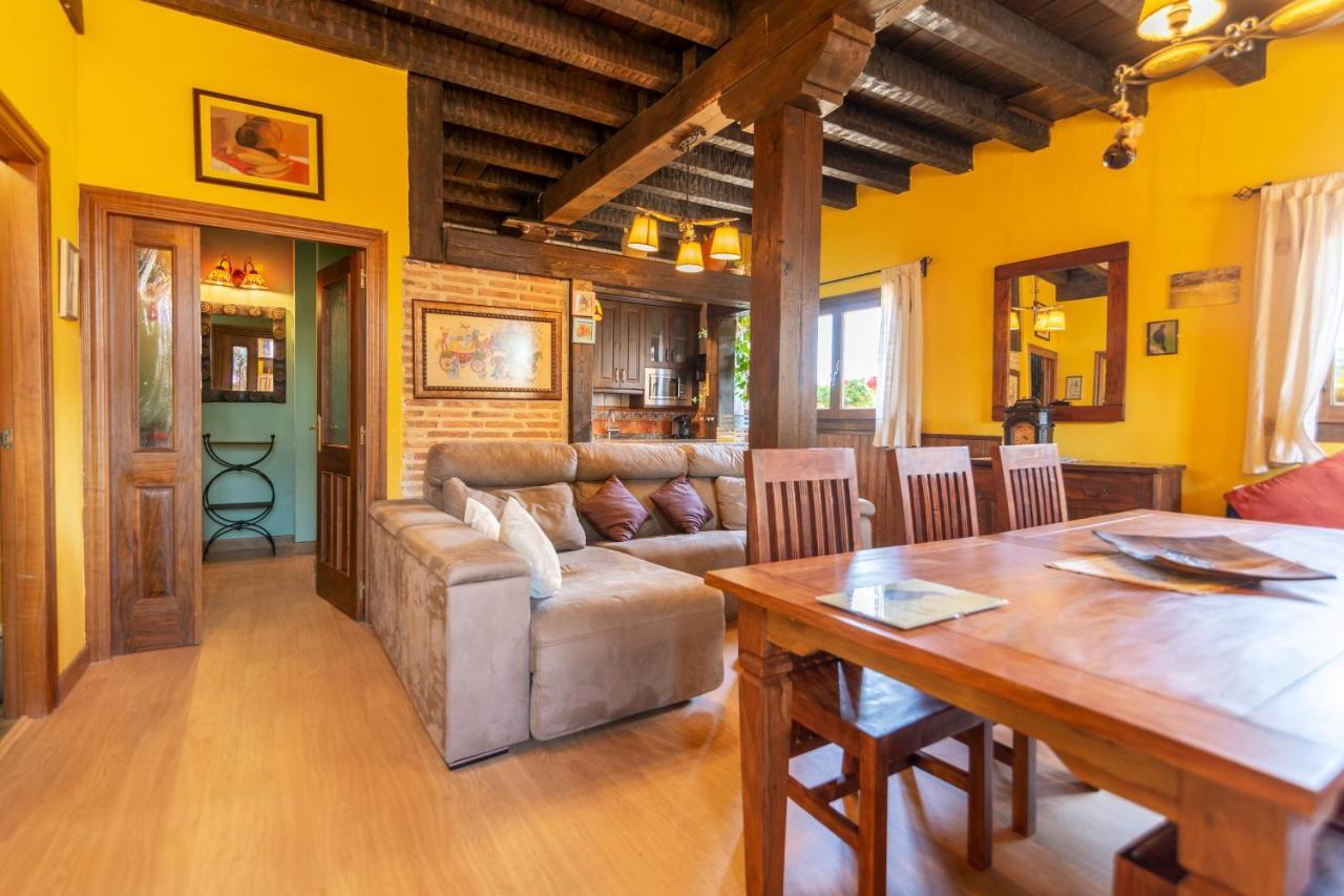 El Nido Del Mirlo Villa Casarejos Luaran gambar