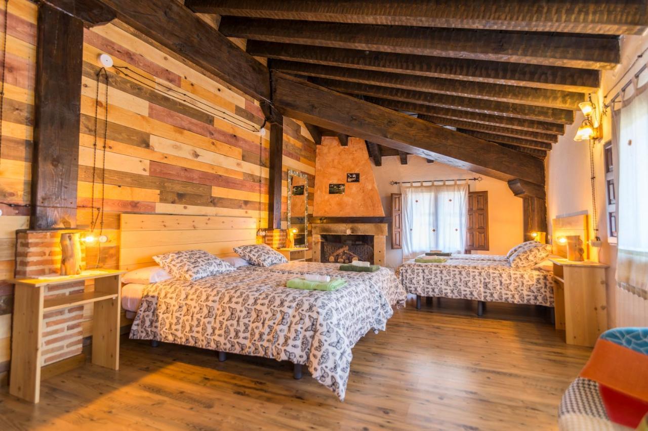 El Nido Del Mirlo Villa Casarejos Luaran gambar